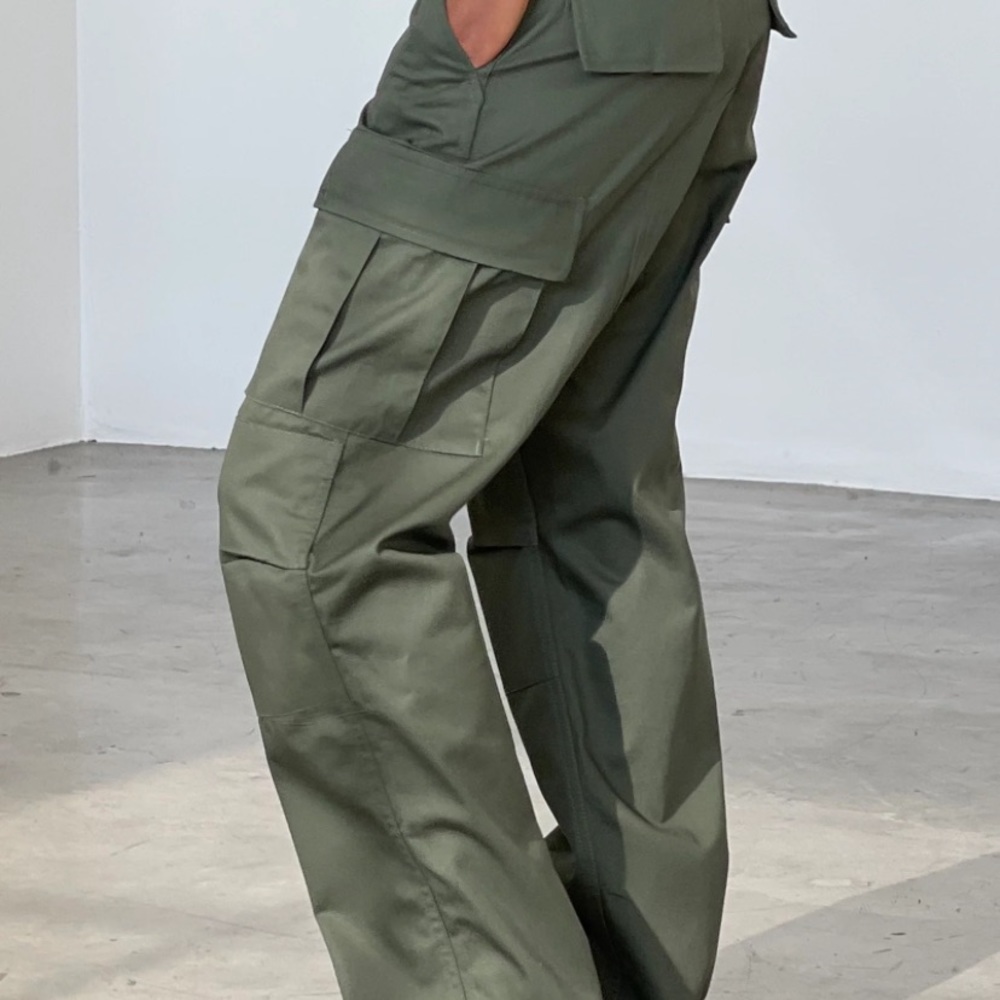 Local European cargo pants